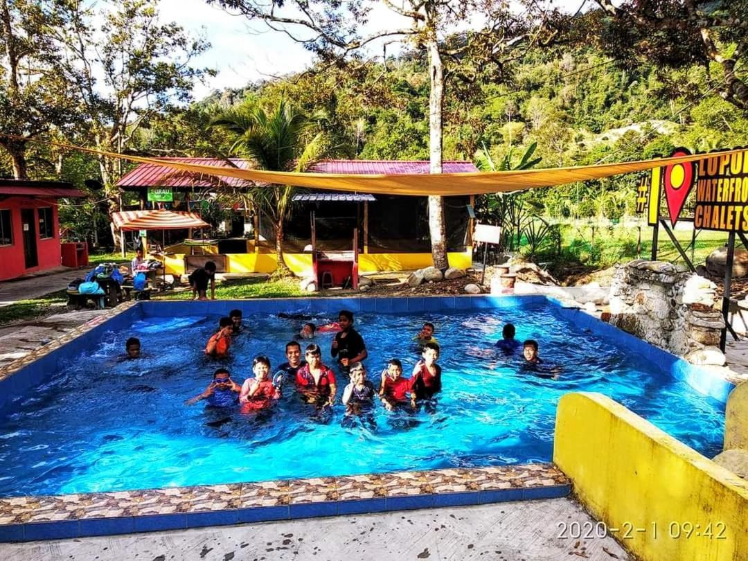 Lopoh Waterfront Budget Chalets Villa Hulu Langat Exterior photo