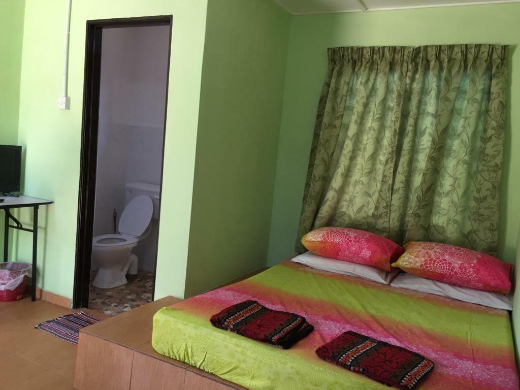 Lopoh Waterfront Budget Chalets Villa Hulu Langat Exterior photo