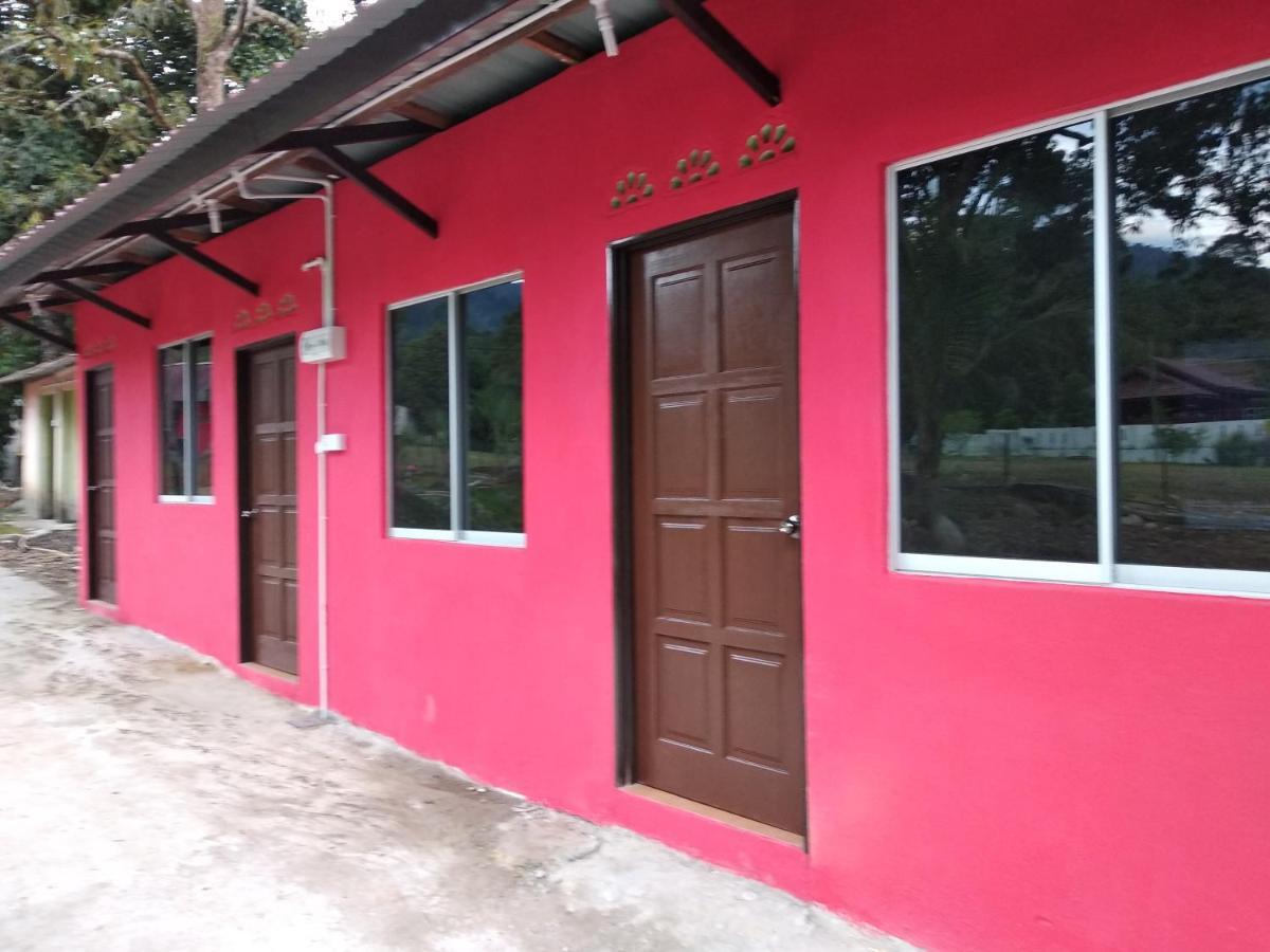 Lopoh Waterfront Budget Chalets Villa Hulu Langat Exterior photo